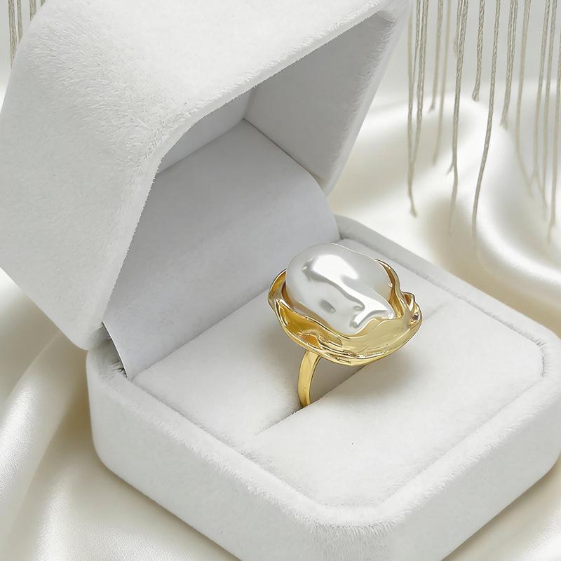 Wind special-shaped pearl Baroque imitation pearl inlaid ring, exquisite open jewelry.
