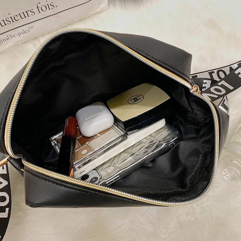 Women's New Fashion Trend Oblique Span Bag Pattern Shoulder Bag Letter Wide Chain Simple Bag