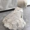 Hundekleid Glänzend Dreidimensionale Blumen Kein Pilling Bequem Mode Dekoration Polyester Weißer Schleifen Haustier Hochzeitskleid für Welpen