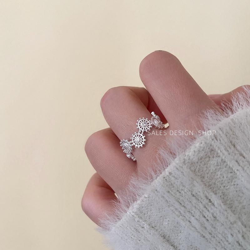 Изысканное ретро китайское кольцо с монетами Пяти Императоров: Легкий, Роскошный, Нишевый Дизайн для Женщин