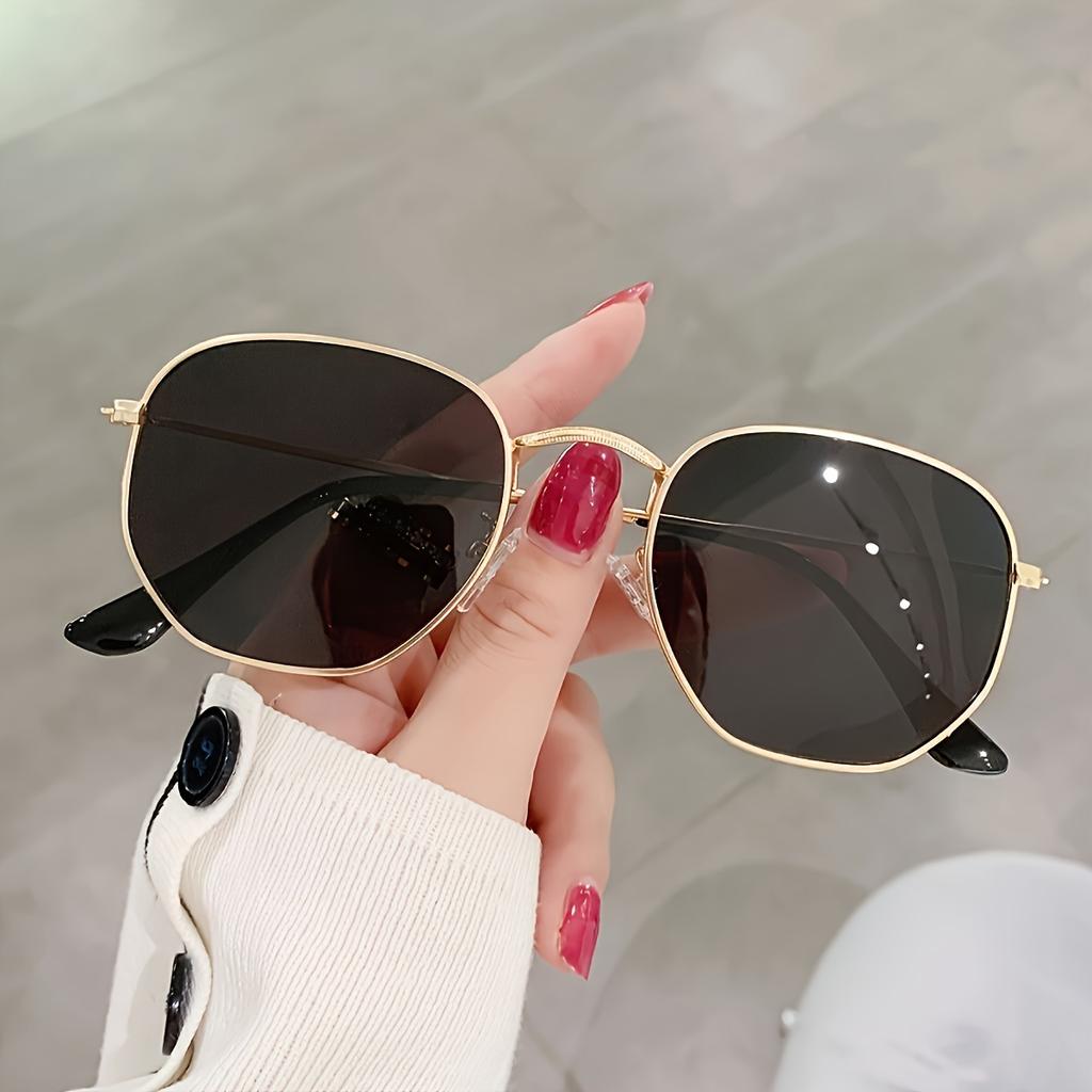 Retro Square Sunglasses for Men/Women Fashion Small Frame Polygon Sun Glasses Vintage Metal Outdoor Driving Eyewear