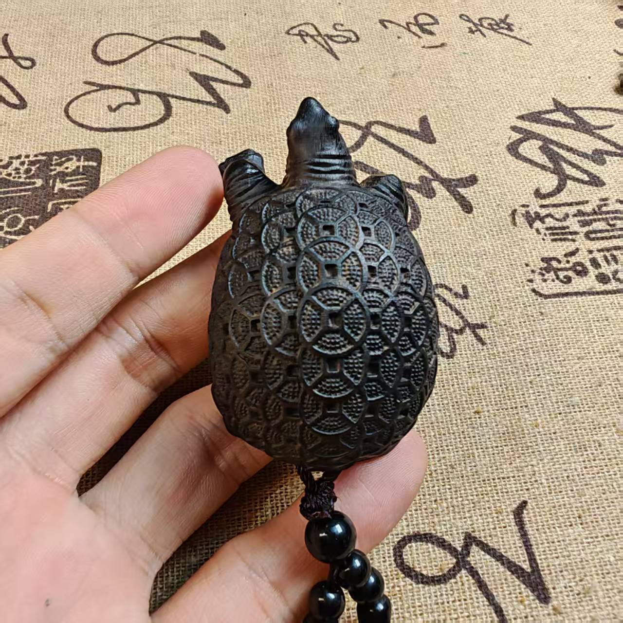 

Скульптура з агарового дерева, прикраса у вигляді грошової черепахи, дерев яна черепаха, офісні домашні фігурки, декоративні аксесуари, подарунок на день народження для сім ї