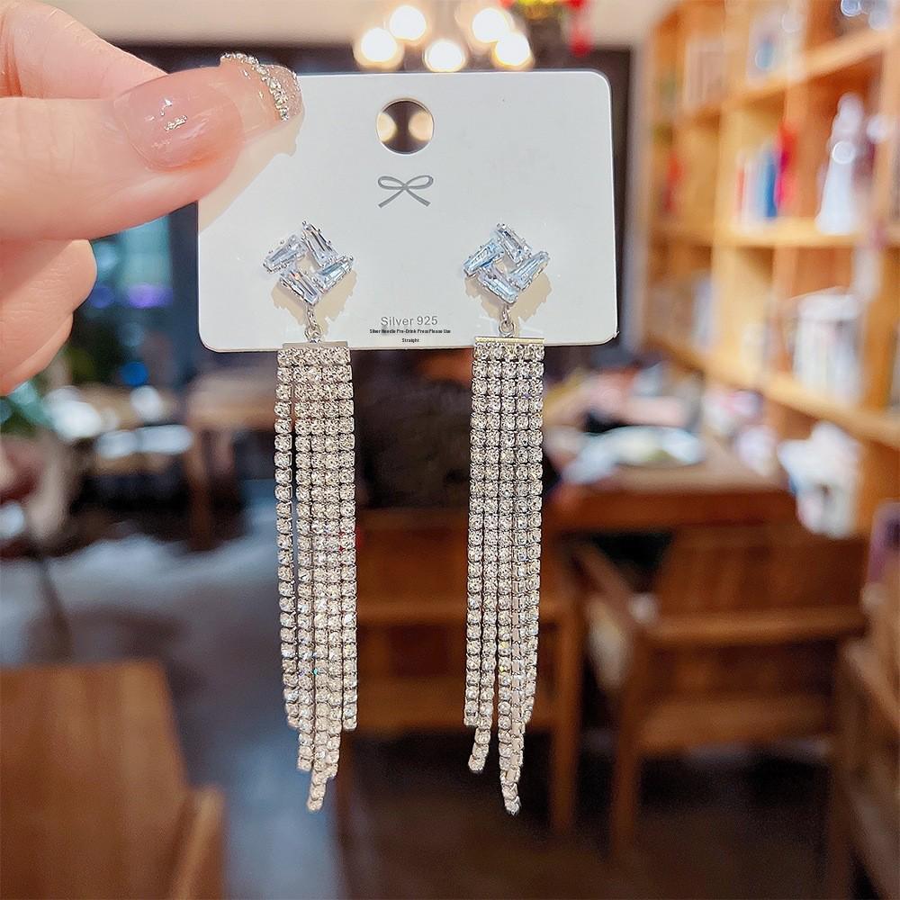 Pearl Long Tassel Earrings: High-End Luxury Design for Modern Socialites