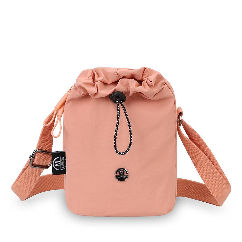 Commuter Kettle Shoulder Bag Women's Lightweight Outdoor Sports Mobile Phone Crossbody Bag Drawstring Small Square Bag