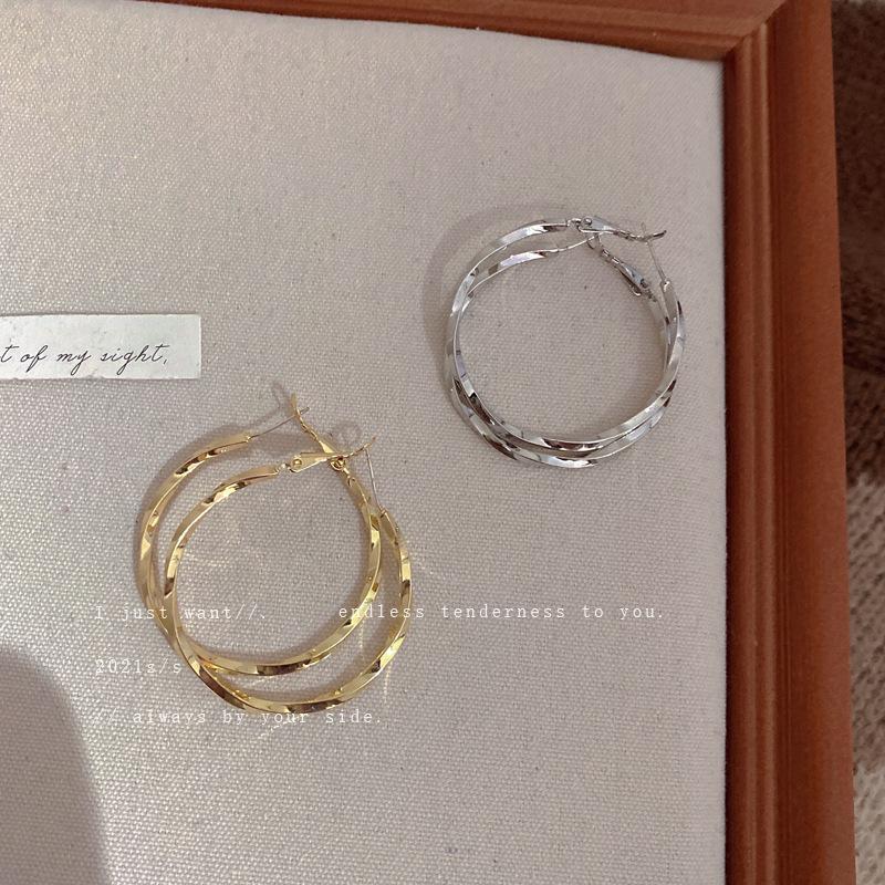 Silver Needle C-Shaped Twisted Earrings Cold Wind Simple Earrings Women's Fashion Versatile Design Korean Spice Girls Earrings Batch