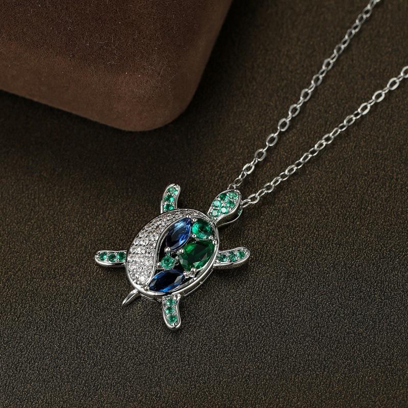

Wind wih green diamond treasure blue diamond slightly inlaid turtle necklace femininity popular jewelry collarbone chain
