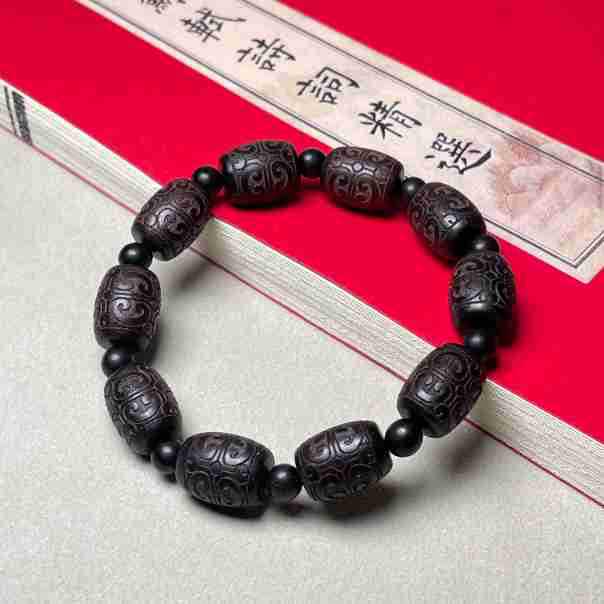 Bracelet Abaque Bois de Santal Rouge, Vert et Violet avec Perles de Jujube et Espaceurs Articulés en Bambou - Design Unisexe
