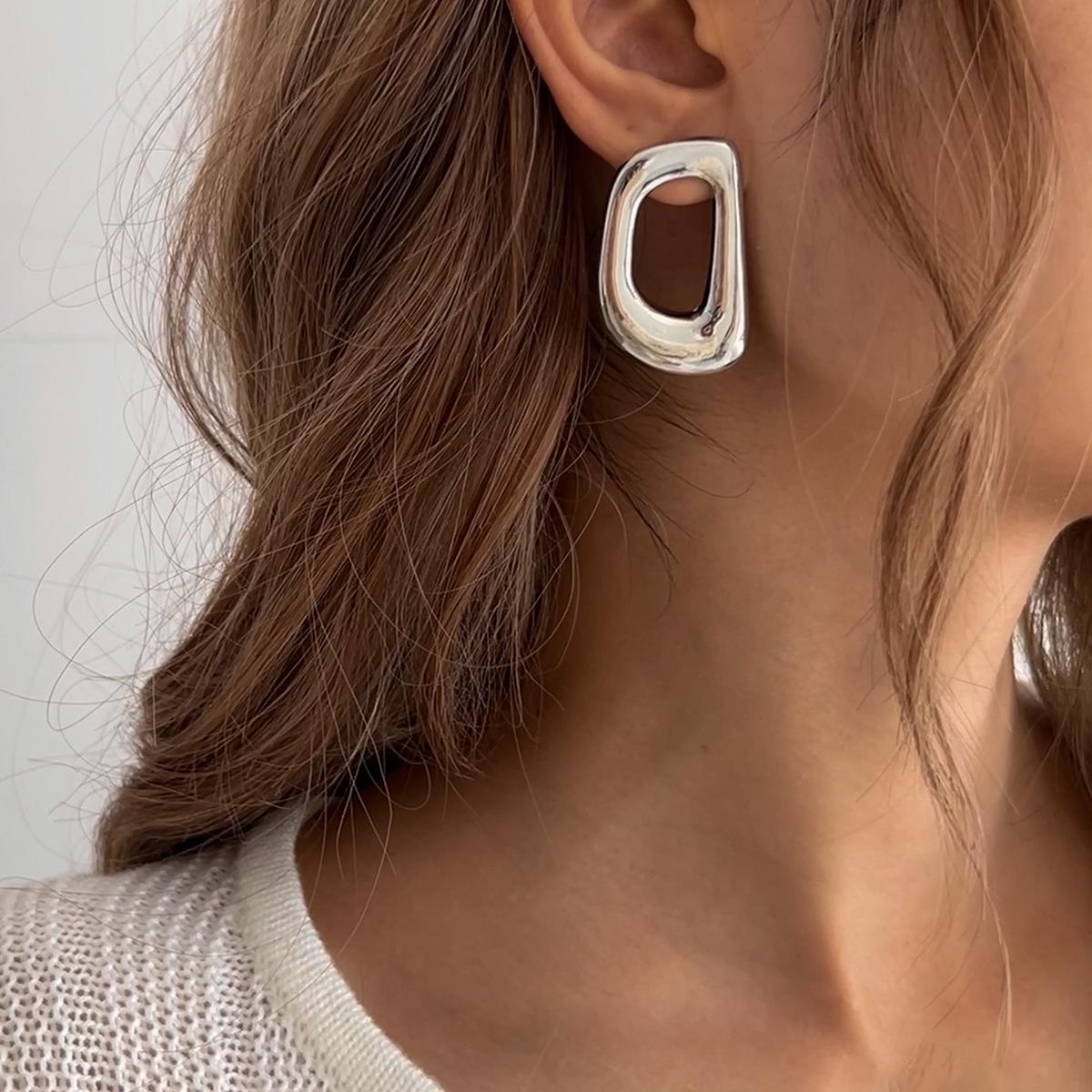 

Простые полые серьги-гвоздики с буквой D из сплава женские серьги с символом личности геометрические серьги