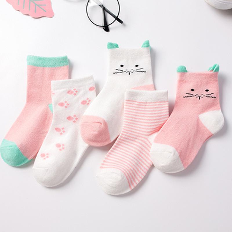 

Spring & Autumn Cotton Mid-Calf Socks for Children – Cute Cartoon Designs for Boys and Girls 4-6 years M Size (13-16 cm)
