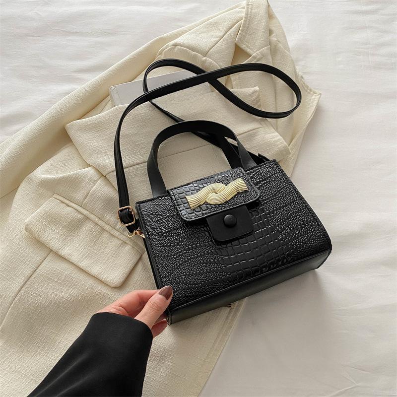 Fashionable Simple Shoulder Bag Spring New Retro Trendy Bag Women's Niche Crossbody Bag Trendy Handbag