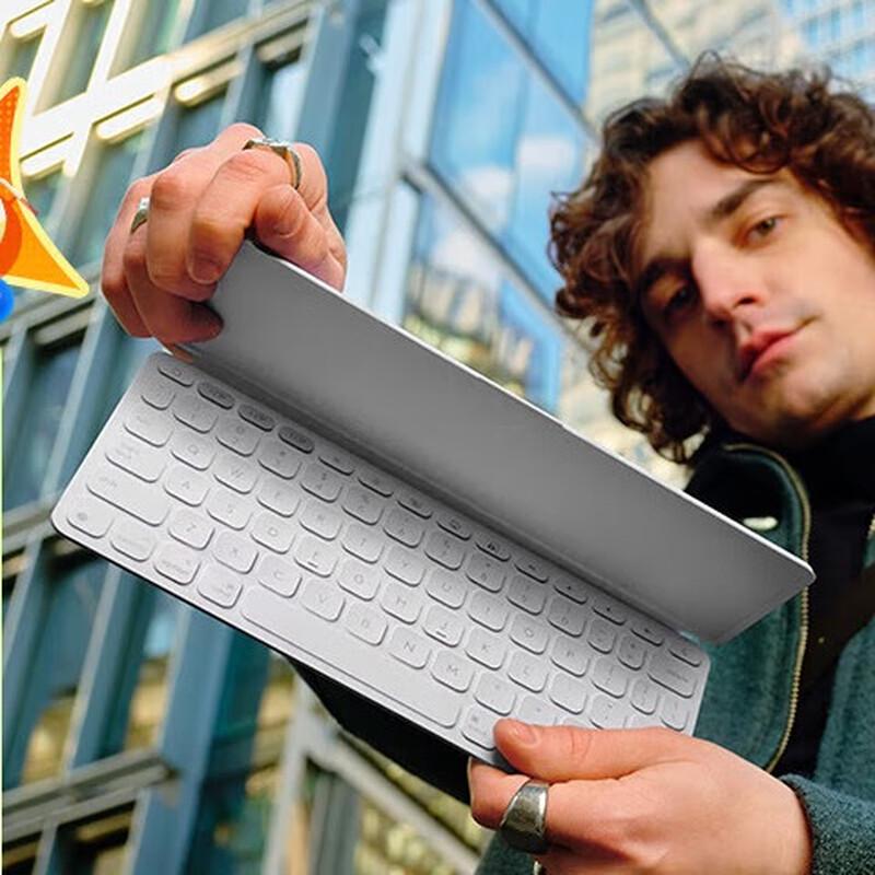 

Беспроводная Bluetooth-клавиатура Logitech Keys-To-Go 2