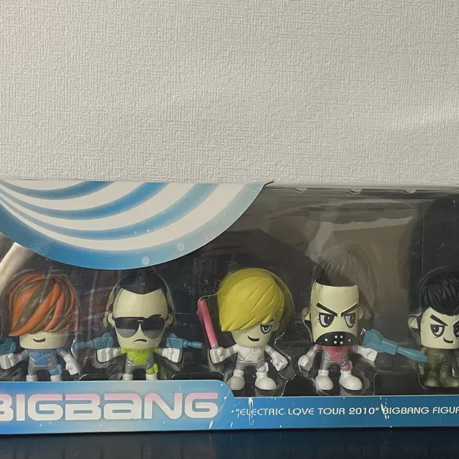 

Big Bang 2010 Japan Limited Edition Figure
