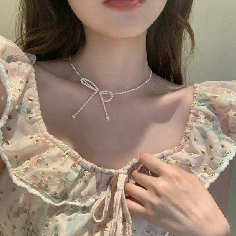 Pearl necklace women's niche light luxury design high-end fashion temperament collarbone chain neck chain sweater chain bead chain