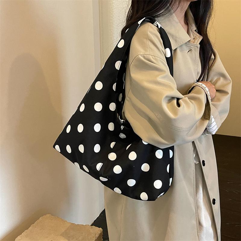 Niche Polka Dot Women's Single Shoulder Bag, Versatile Color Block Design, Large-Capacity Korean Style Underarm Bag