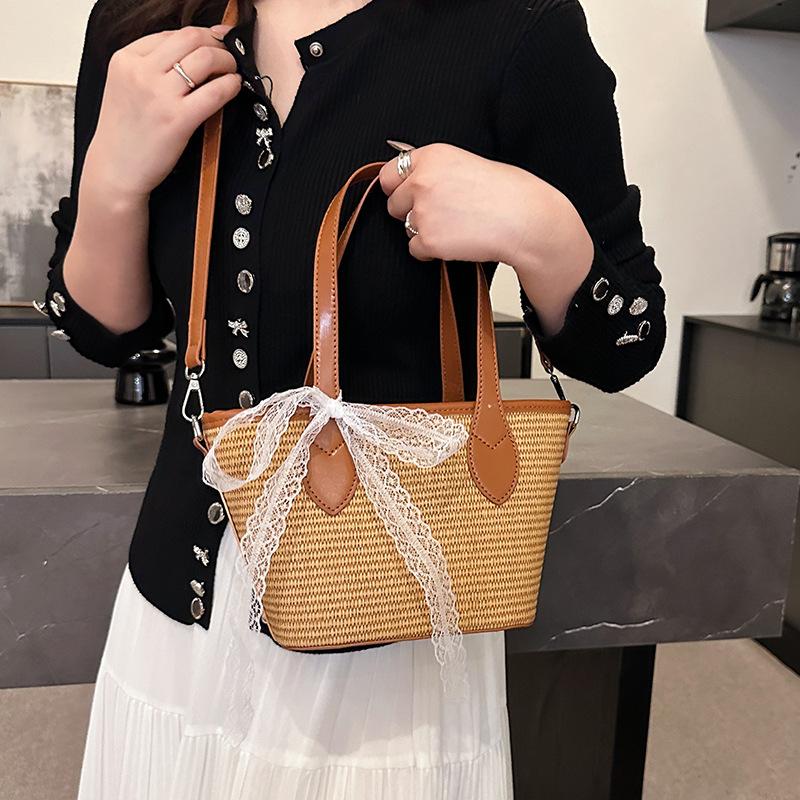 Korean Version of Large-capacity Casual Bucket Bag 2025 New Trendy Vegetable Basket Bag Fashionable One-shoulder Commuting Oblique Span Bag