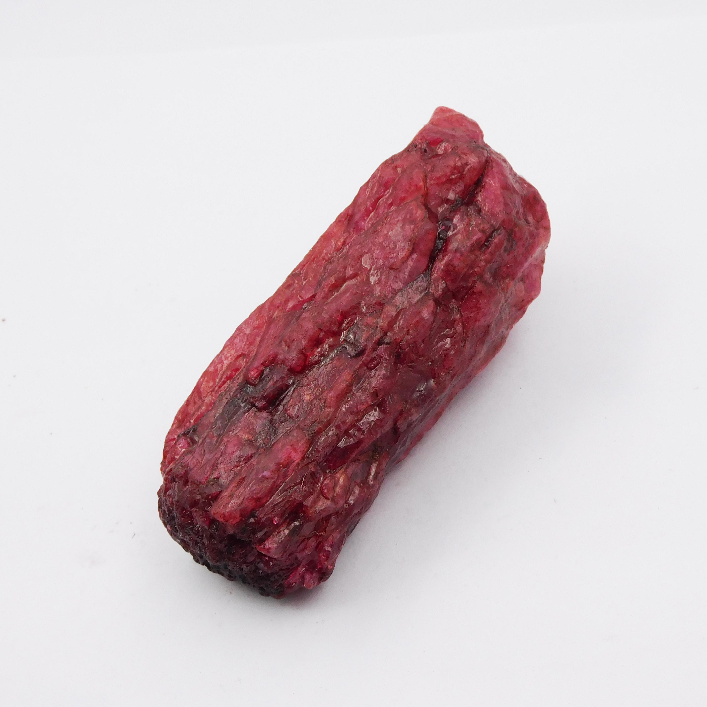 

Natural Red Ruby 719.35ct Rough Certified Loose Gemstone 82.3 mm Approx червоний