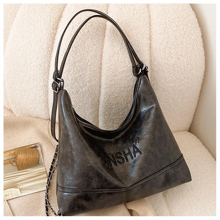 

Корейский Ретро Рюкзак-тоут на цепочке для женщин - Большая вместимость, Осень/Зима 2023 чёрный