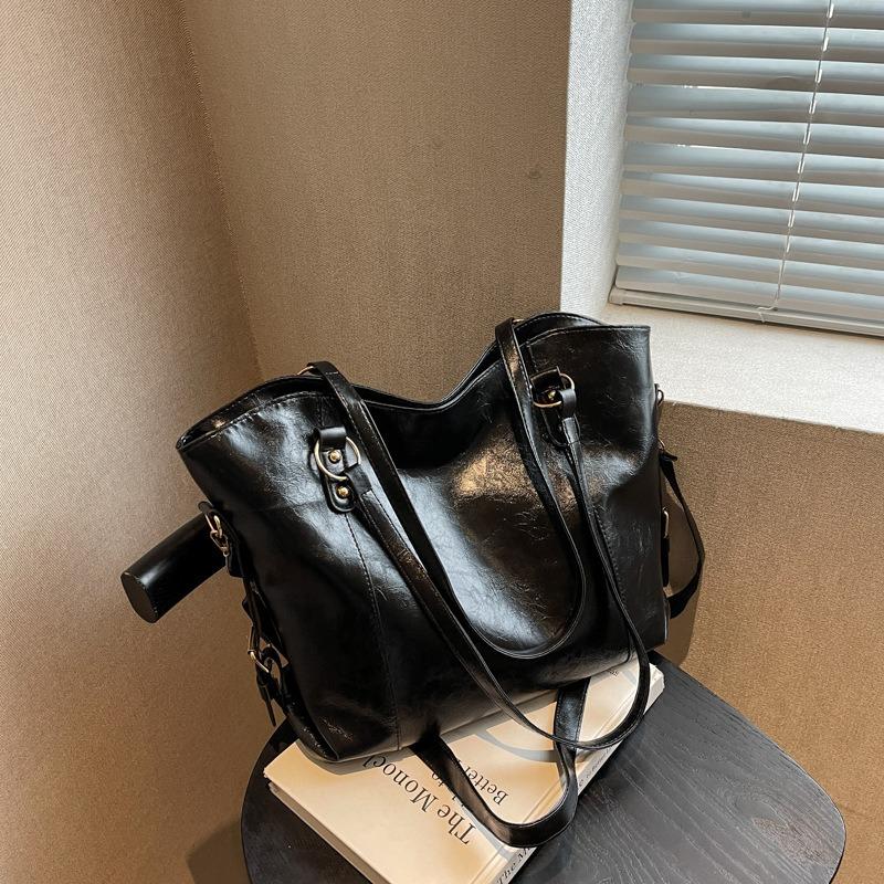 Trend Bag Women's Winter New Popular Fashion Messenger Bag Casual Shoulder Tote Bag Fashion Underarm Bag