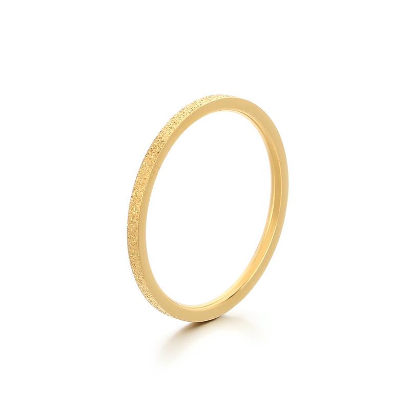 Anello Sottile in Acciaio Inossidabile Oro Opaco Placcato Oro 18K Stile Retro per Donna