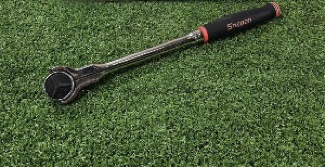 

Snap-on Tools FH747 USA 3/8 Drive Soft Grip Swivel Head Ratchet USED-JM