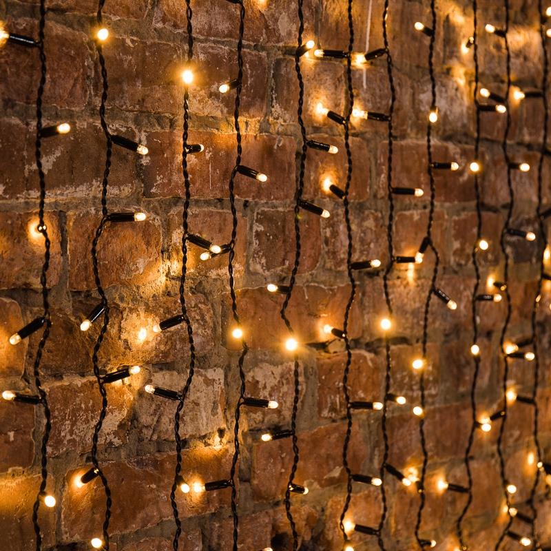 

Garland Neon-night 235-356 Led Rain 2x0 8 M Blackwire 230v Warm White