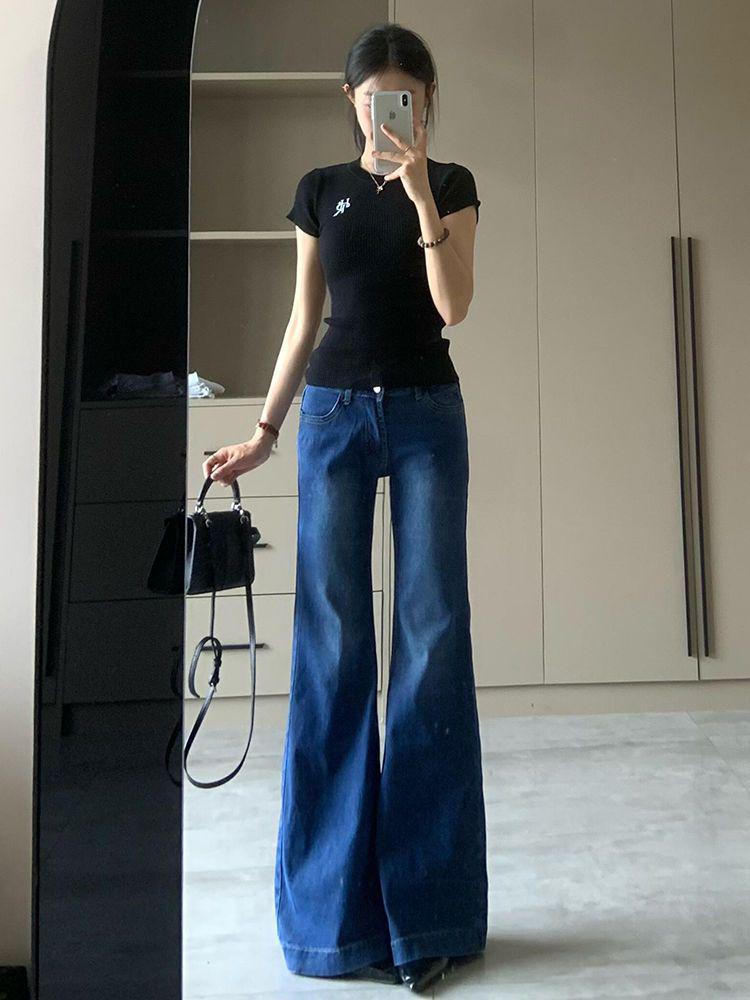 Jeans Acampanados Elásticos de Tiro Bajo de Moda 2025: Pantalones Largos Adelgazantes para un Look Versátil de Primavera