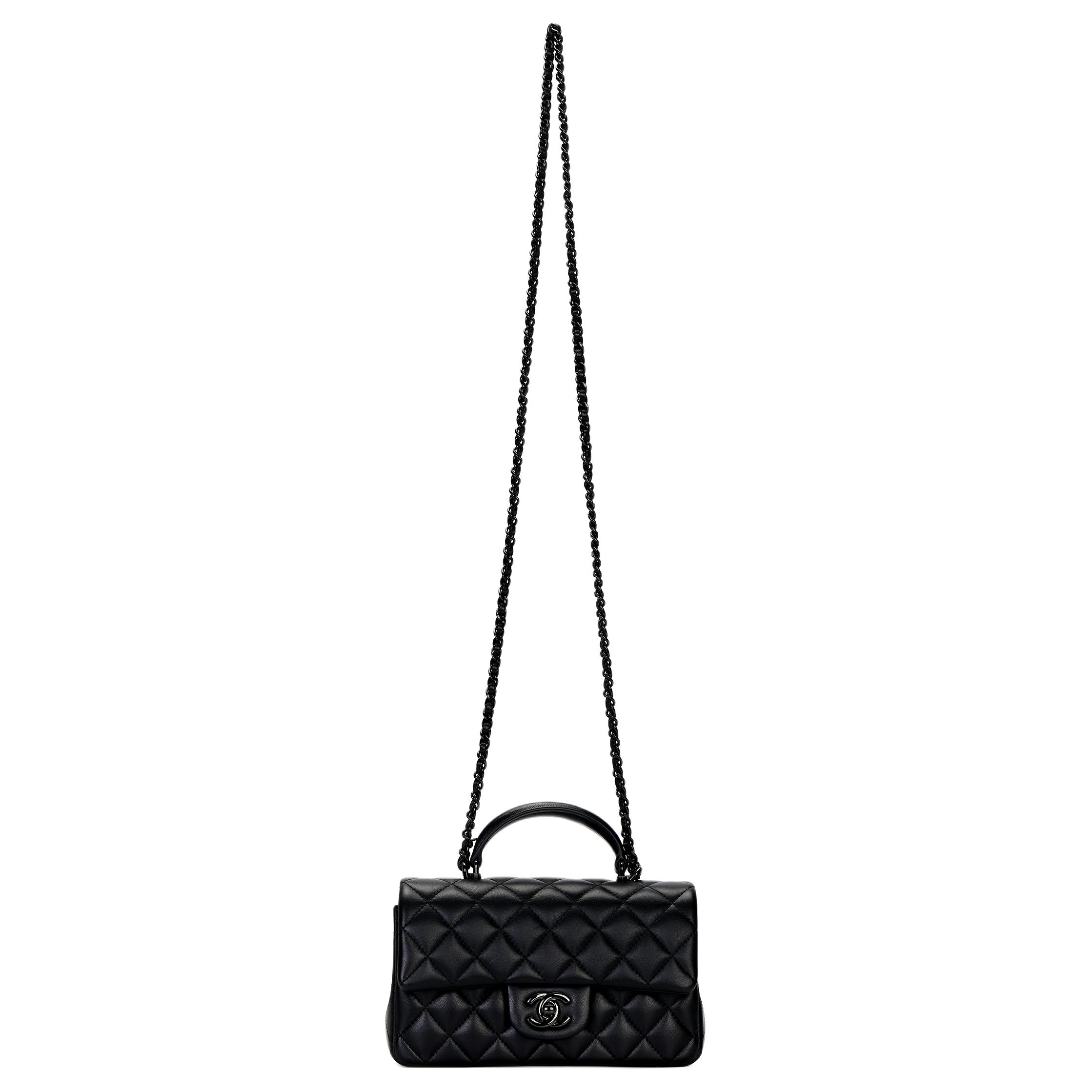 

Chanel Classic Flap Cf 24a Featuring A Diamond Pattern Leather Strap With Brand Logo Is A Leather Crossbody Handbag For Women Available In Black Box(Basic Set+Box)