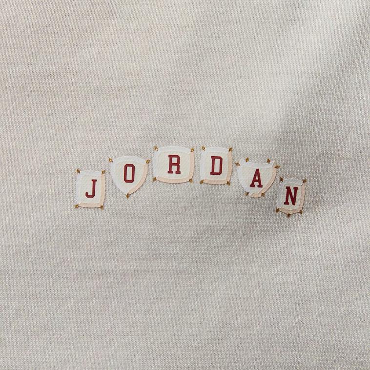 New Jordan OVERSIZED T Shirt Women's IM3353-047