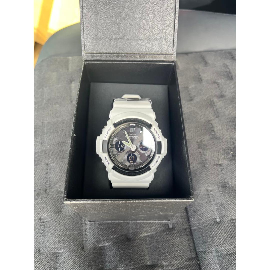 Used CASIO G-SHOCK watch white