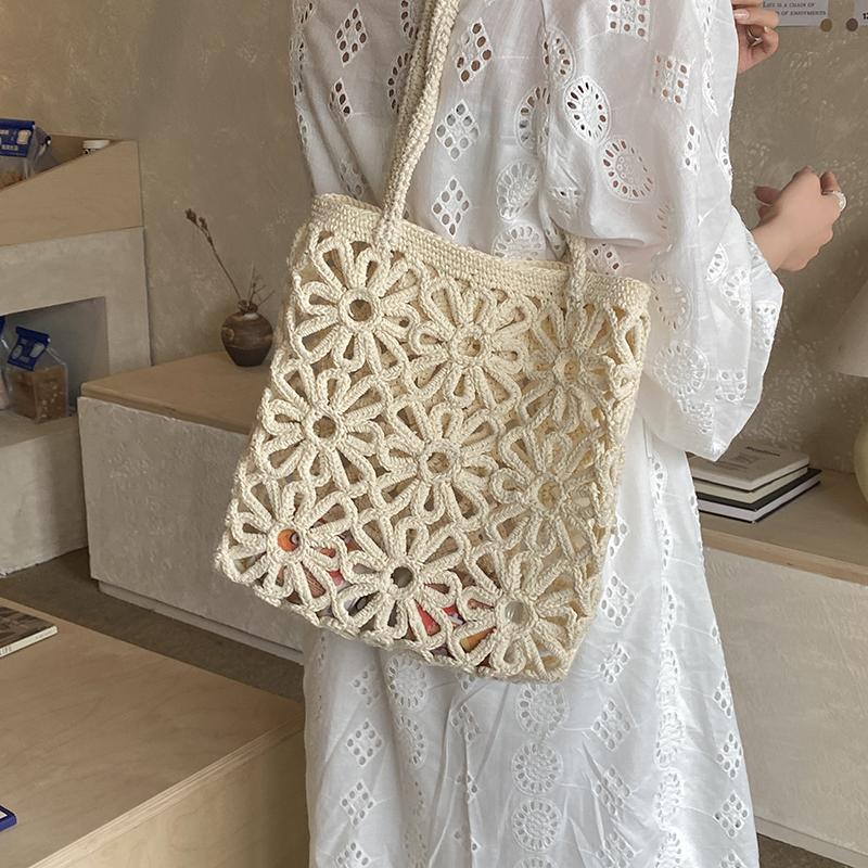 2026 New Bohemian Crochet Flower Retro Tote Bag Handmade Hollow Out Knitted Shoulder Bag Summer Beach Vacation Handbag for Women