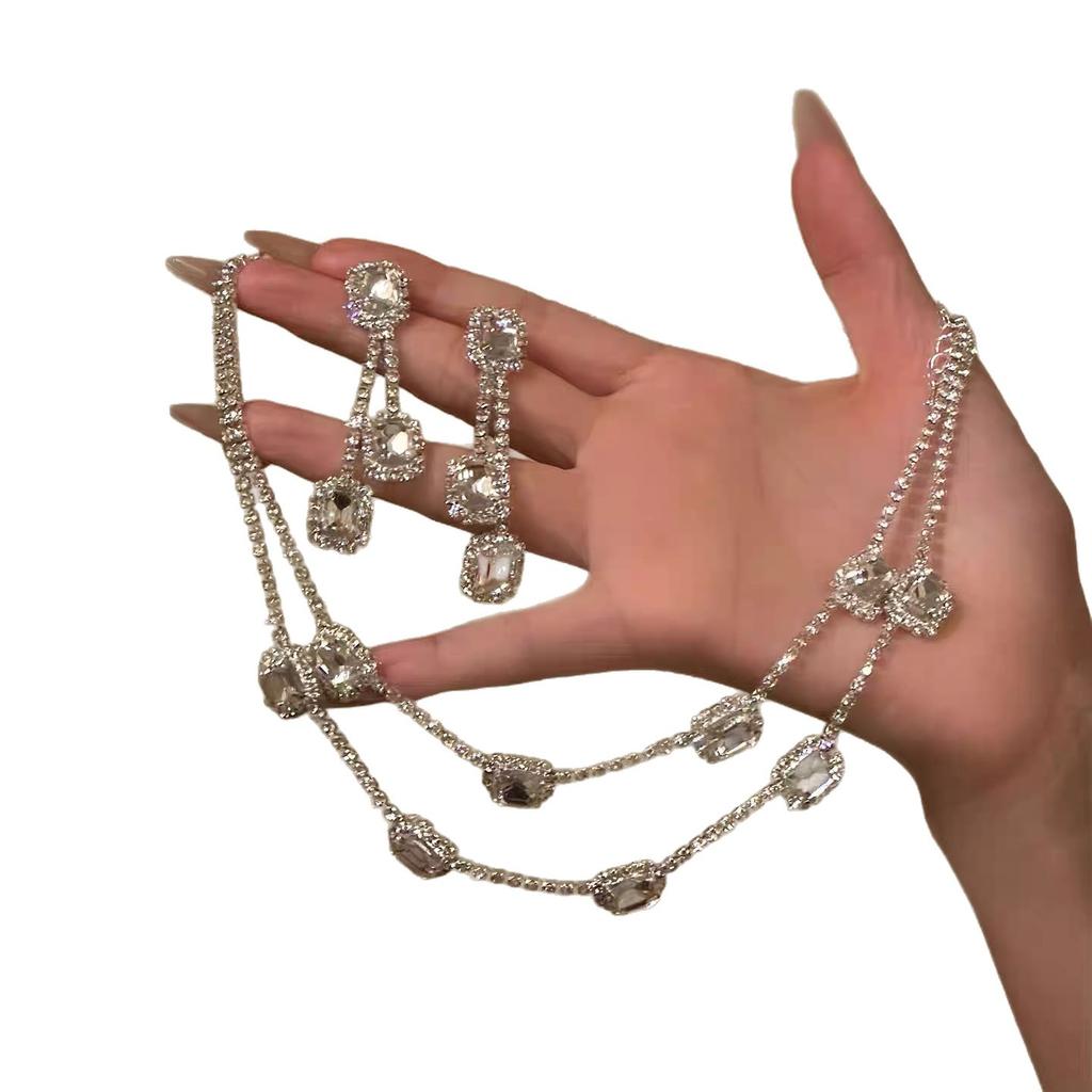 Super flash silver square diamond double-layer necklace earrings women's retro court style light luxury temperament fashion advanced sense