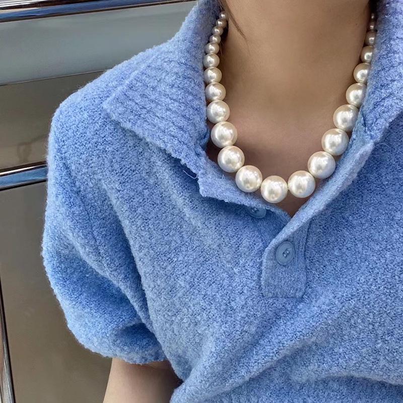 Elegant French Irregular Pearl Pendant Necklace: Versatile Luxury Clavicle Jewelry for Women