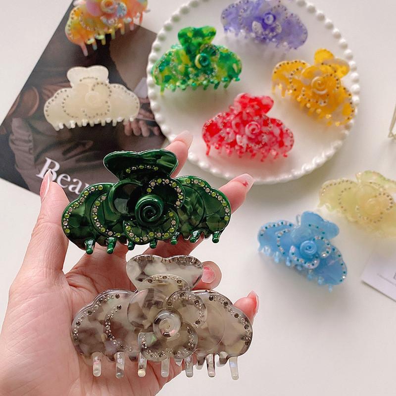 Premium Quality Acetate Hair Clip Featuring Stunning Floral Accents For Women