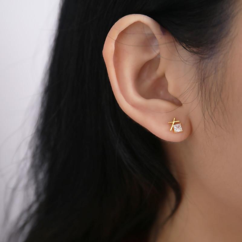 Left and Right Earrings  Unique Niche Design  Fashionable Ins Style  High-end  Temperament  Light Luxury Earrings for Women