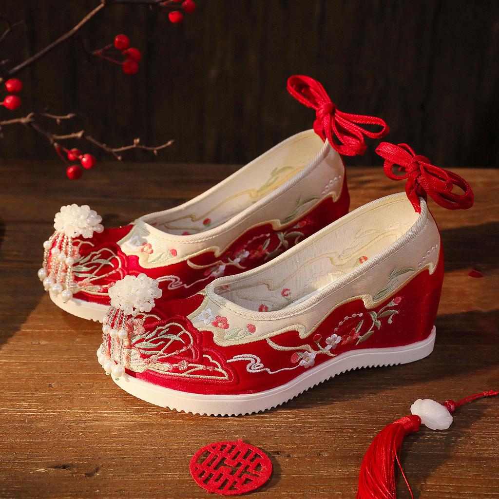 Embroidered Shoes New Fringed Hanfu Shoes Ancient Chinese Style Inner Height Increase 6cm