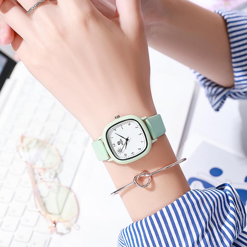 Preppy Style Quartz Skin-Brightening Unisex Minimalist Square Couple Wristwatch for Students