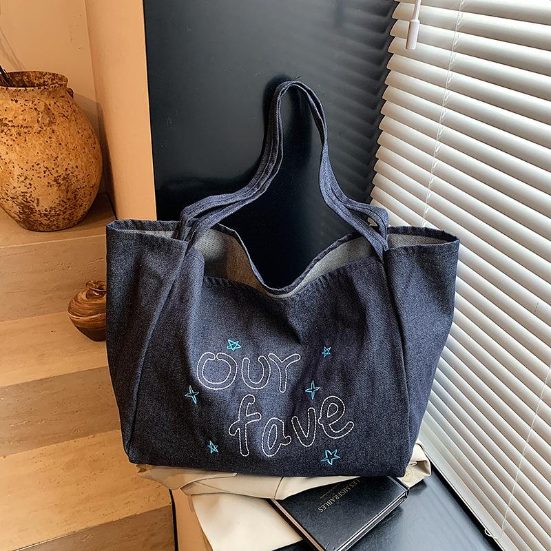 

Slack casual bag women s new large-capacity tote bag niche simple versatile commuter bag чёрный