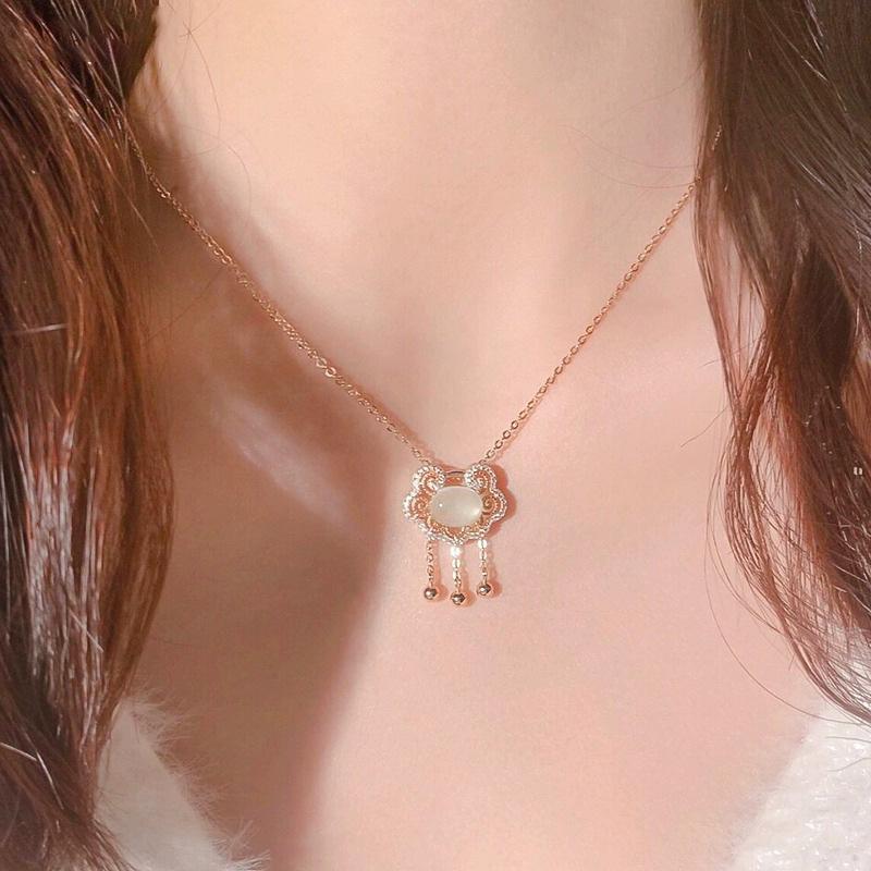 Ruyi Ping An Lock Female Tassel Long Life Lock Light Luxury Niche Clavicle Chain Concentric Lock for Girlfriends Gifts