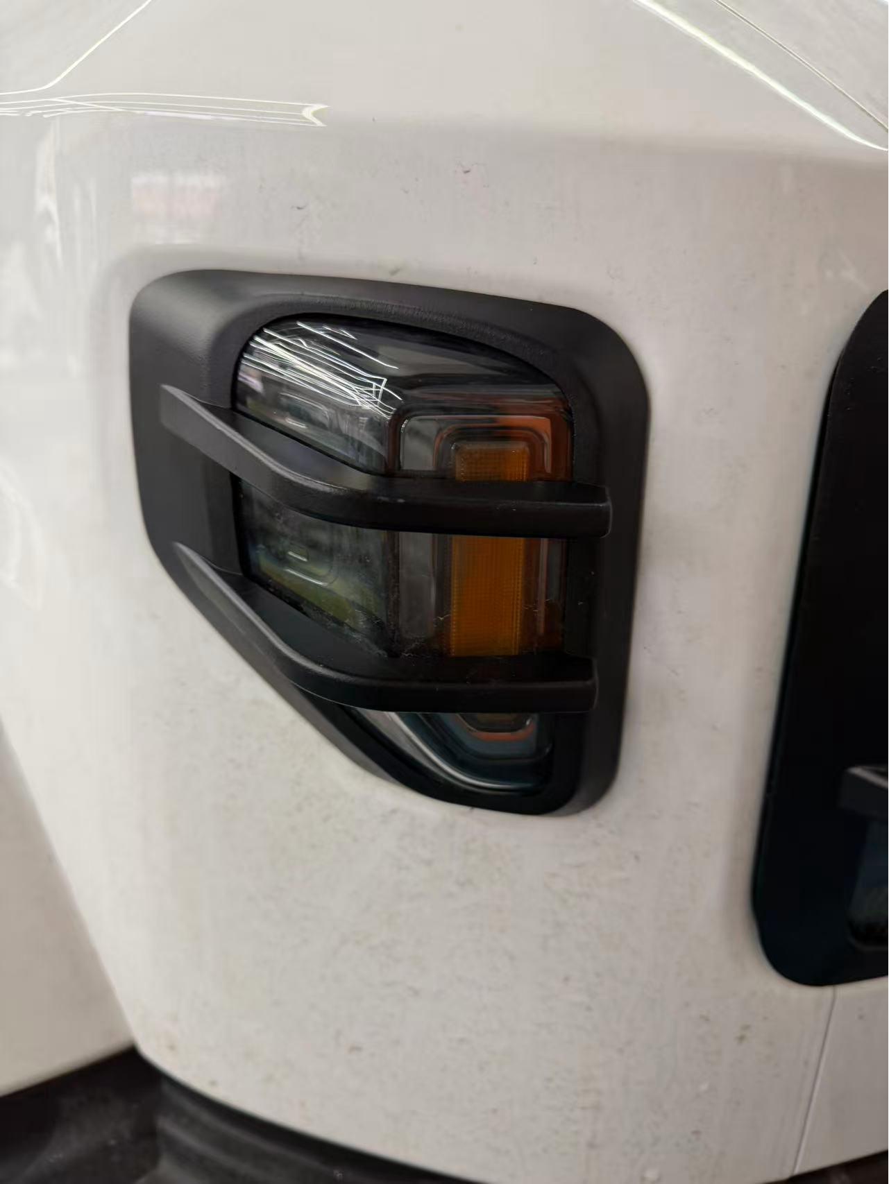 Icar V27 Head & Tail Light Protection: Scratch-Resistant Covers and Grille Wing.