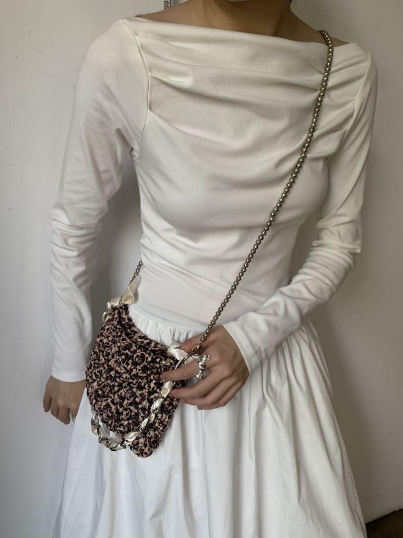 

Wind niche Xiaohongshu burst fire series pure hand-woven candy messenger bag світло-коричневого кольору