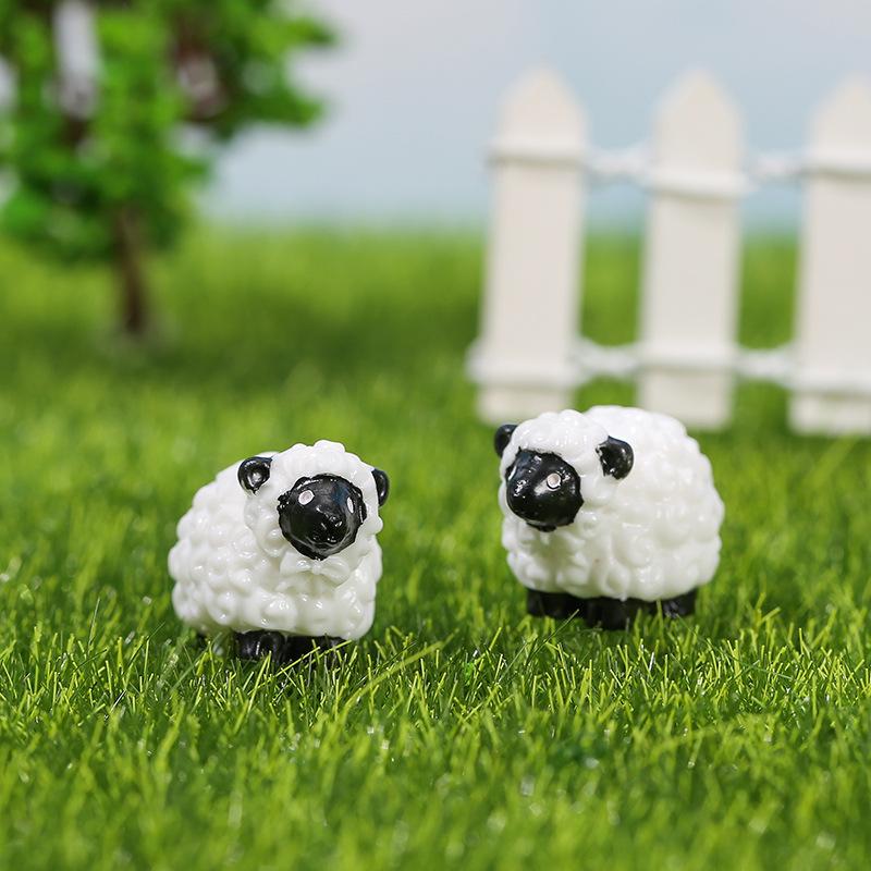 Fence Micro-landscape OrnamentsCute Chicks Succulent Garden Landscaping Decorations and Sheep