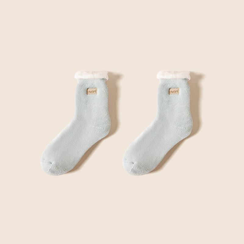 

Жіночі зимові теплі шкарпетки Потовщені термошкарпетки Вовняні кашемірові коралові оксамитові снігові м які бавовняні шкарпетки для сну на підлогу зелений