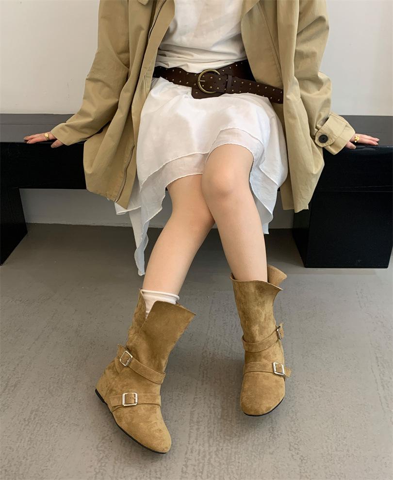 

~ Retro belt buckle medium boots women s 2025 new thin and versatile western boots inner height increase Martin boots 39 хаки