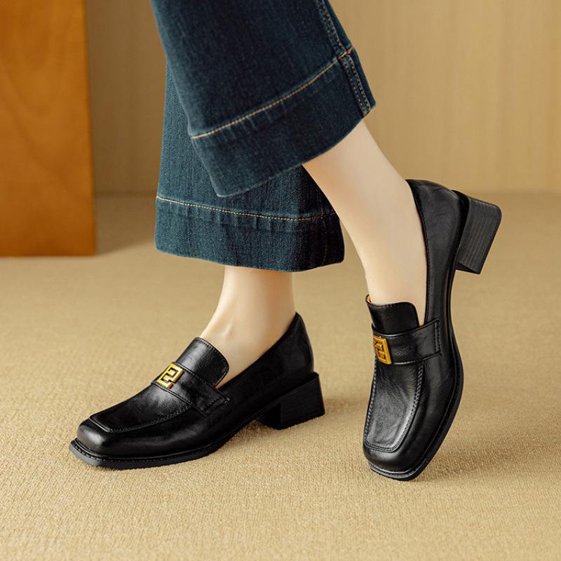

New light-mouth single shoes, low-heeled solid-color casual women s leather shoes, four-season women s single shoes, foot cover and one pedal, lazy 39 чёрный