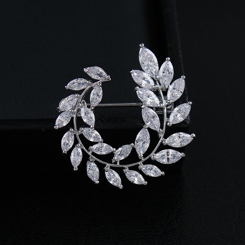 Women s High-End Crystal Leaf Brooch with Zirconia: Elegant Wheat Ear Pin Corsage, Premium Niche Accessory