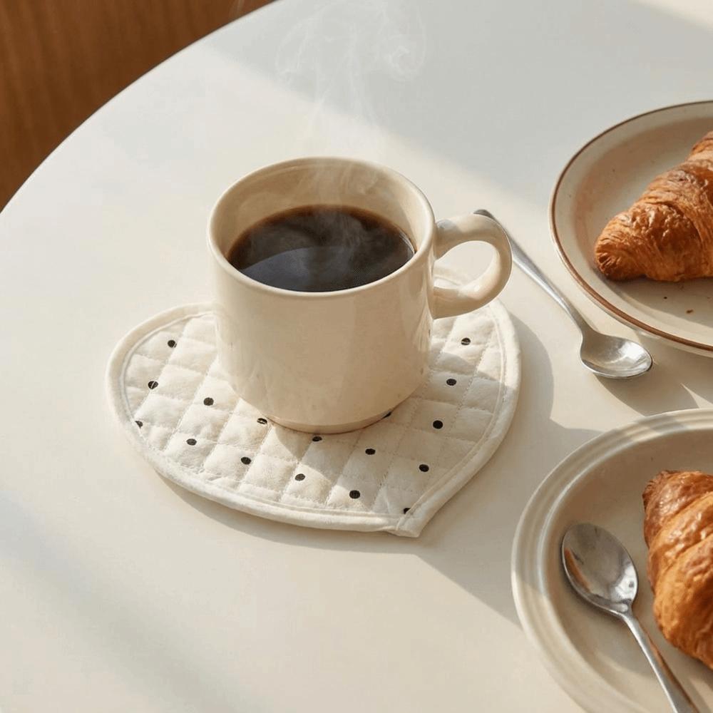 Decorative Mat Polka Dot Heart-shaped Bowl Pad Romantic Placemats Quilted Mat Washable Insulating Mat Table Setting