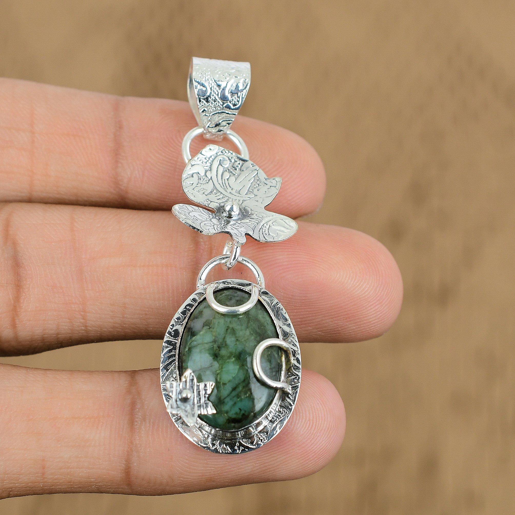 

Easter Deal Sterling Silver Oval Natural Sakota Mines Emerld Mother New Pendant