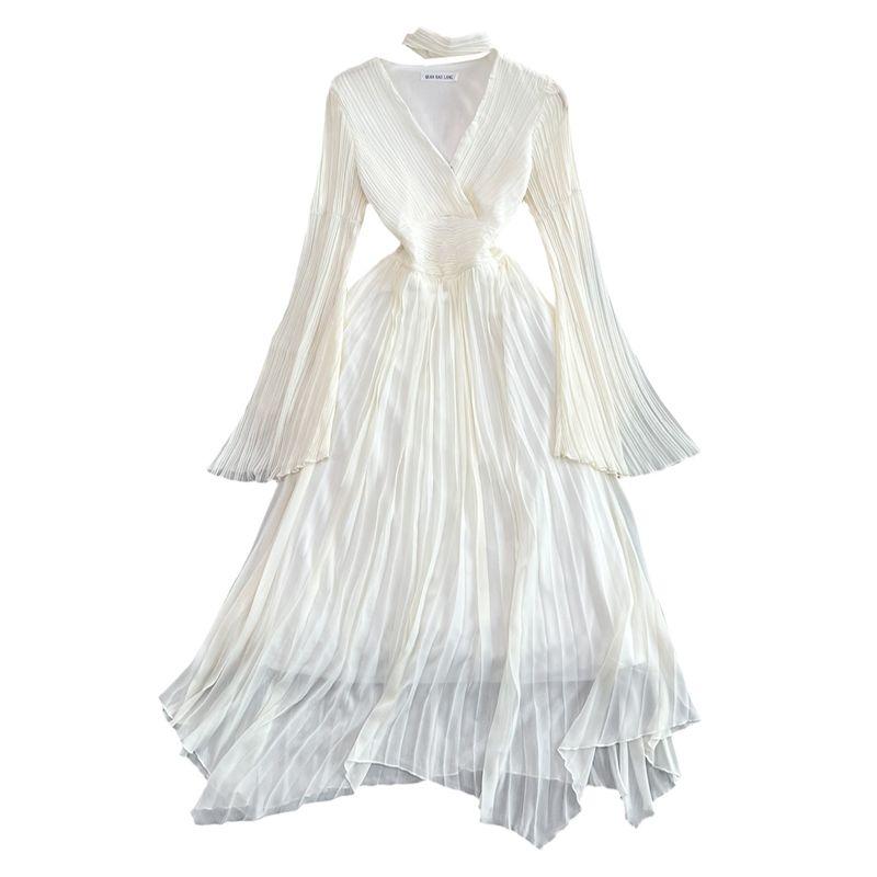 Super Fairy Tea Break Socialite Horn V Neck Waist-Tight A- line Dress