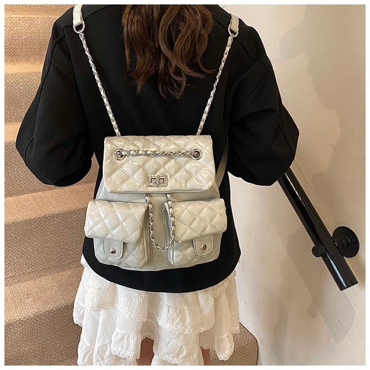 Chain Backpack Women's New Fashion Niche Design Women's Lightweight Fashion Schoolbag Backpack