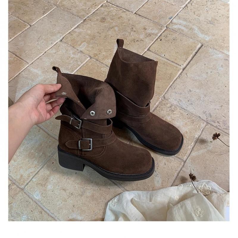 Grape Mother of the Same Style, Height Increase of 5.5cm~ Maillard Thick Heel Thick Bottom Buckle Strap Cow Velvet High Heel Short Boots Women's
